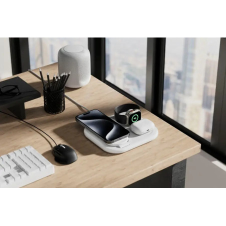 Belkin - 3-in-1 15W, Foldable Magnetic Qi2 Charging Station for iPhone 16